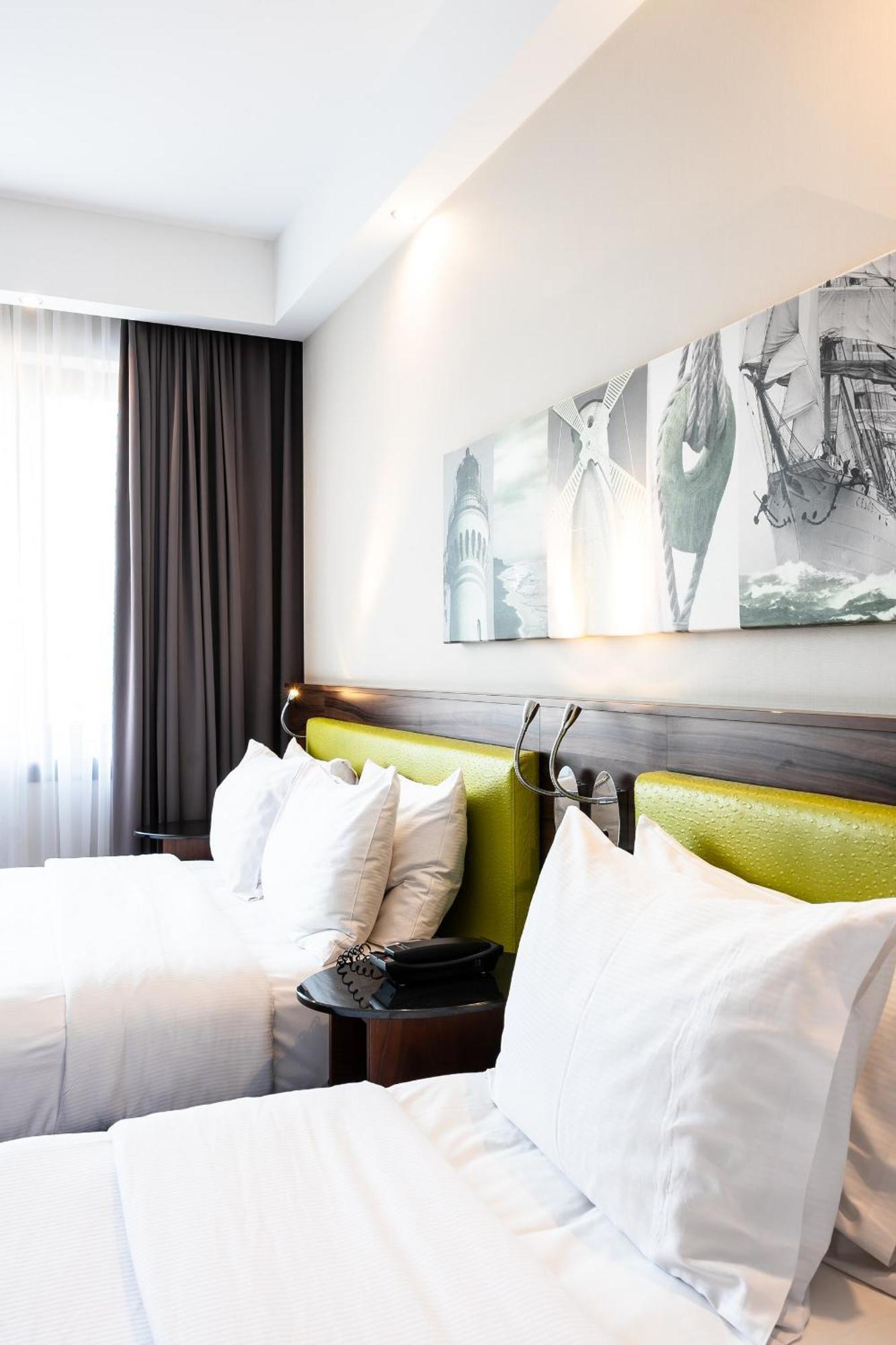 Hampton By Hilton Swinoujscie Hotel ภายนอก รูปภาพ