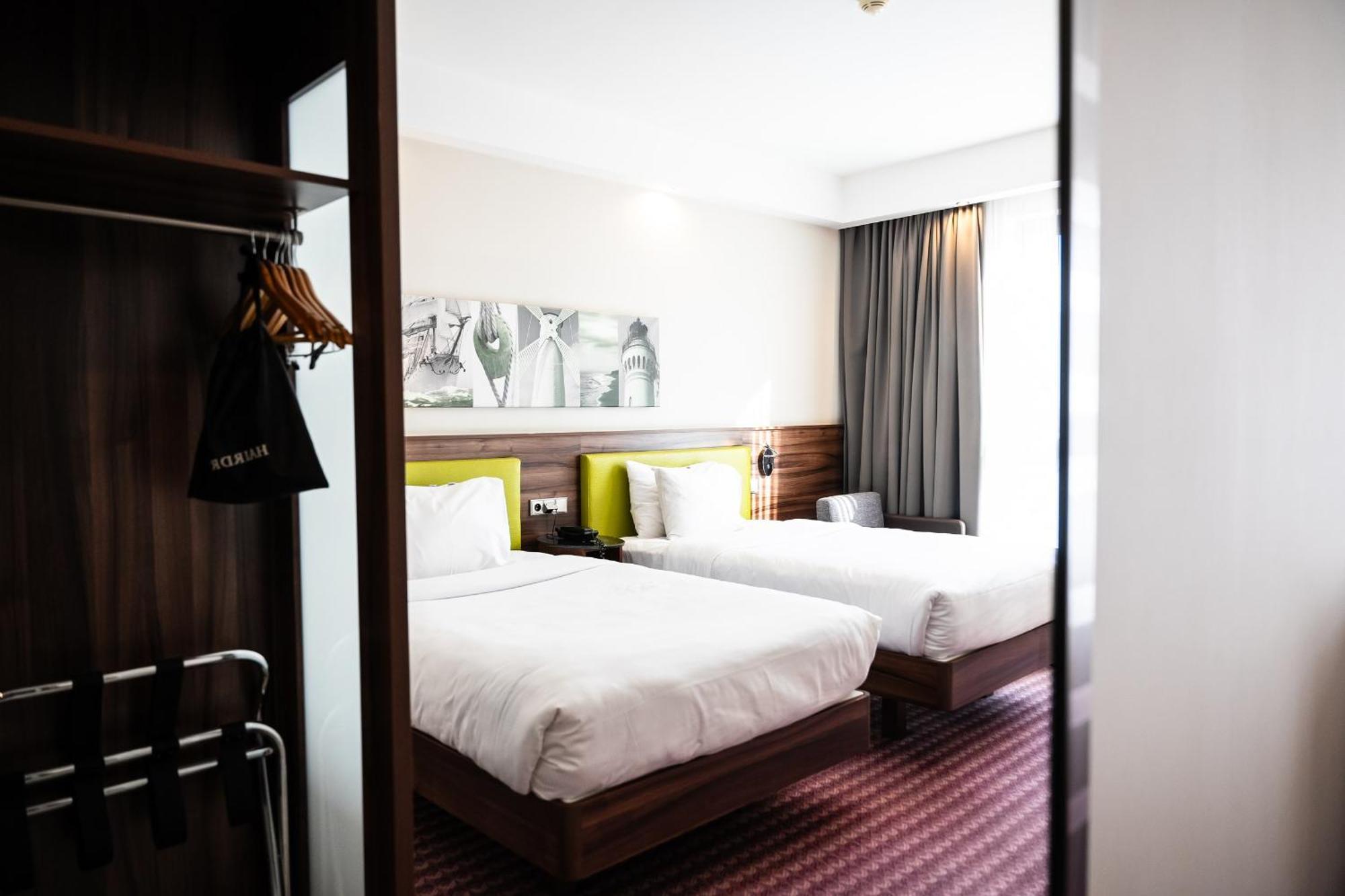 Hampton By Hilton Swinoujscie Hotel ภายนอก รูปภาพ