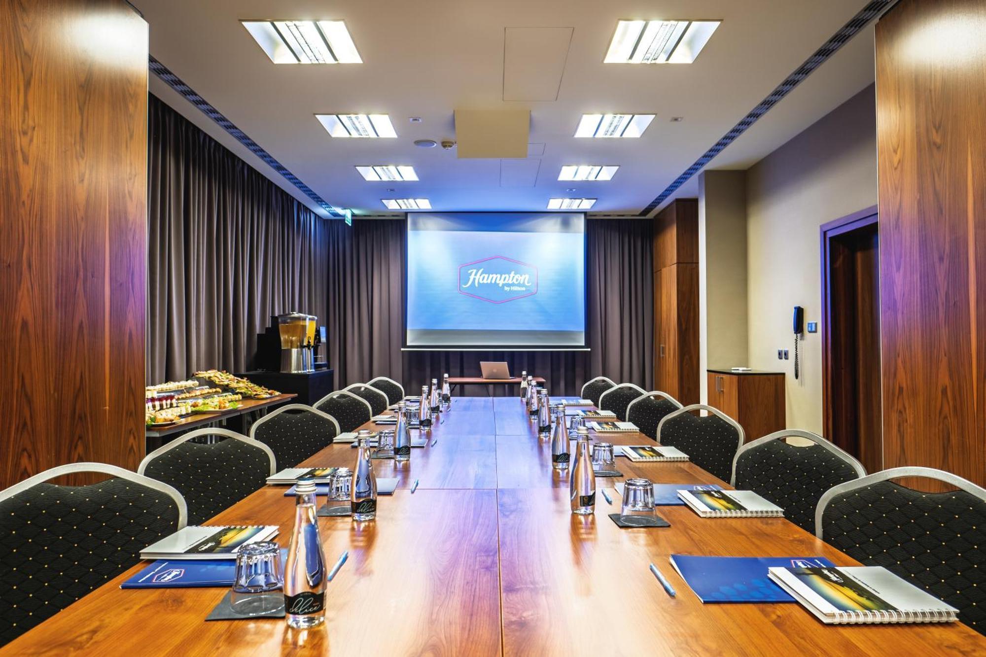 Hampton By Hilton Swinoujscie Hotel ภายนอก รูปภาพ
