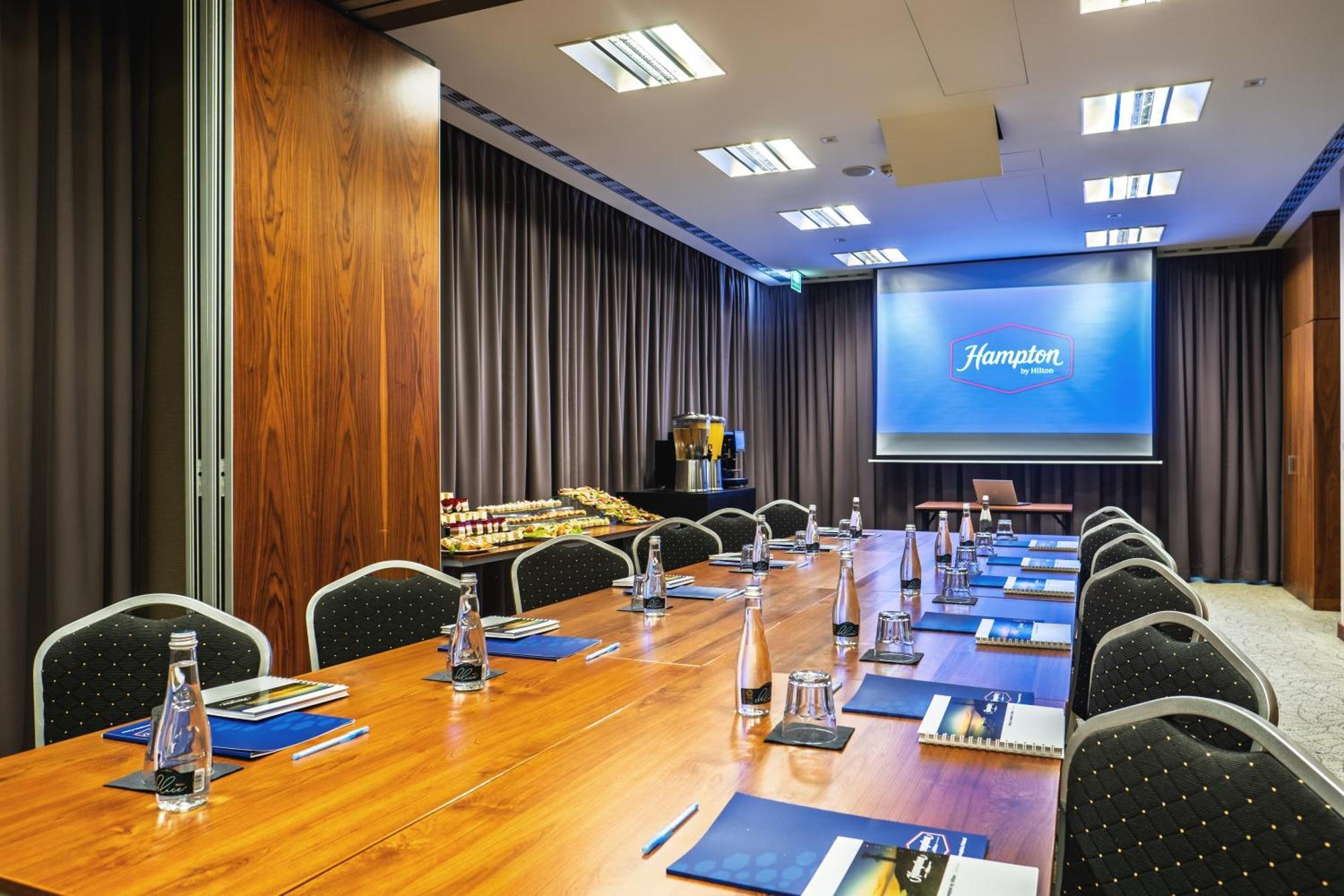 Hampton By Hilton Swinoujscie Hotel ภายนอก รูปภาพ
