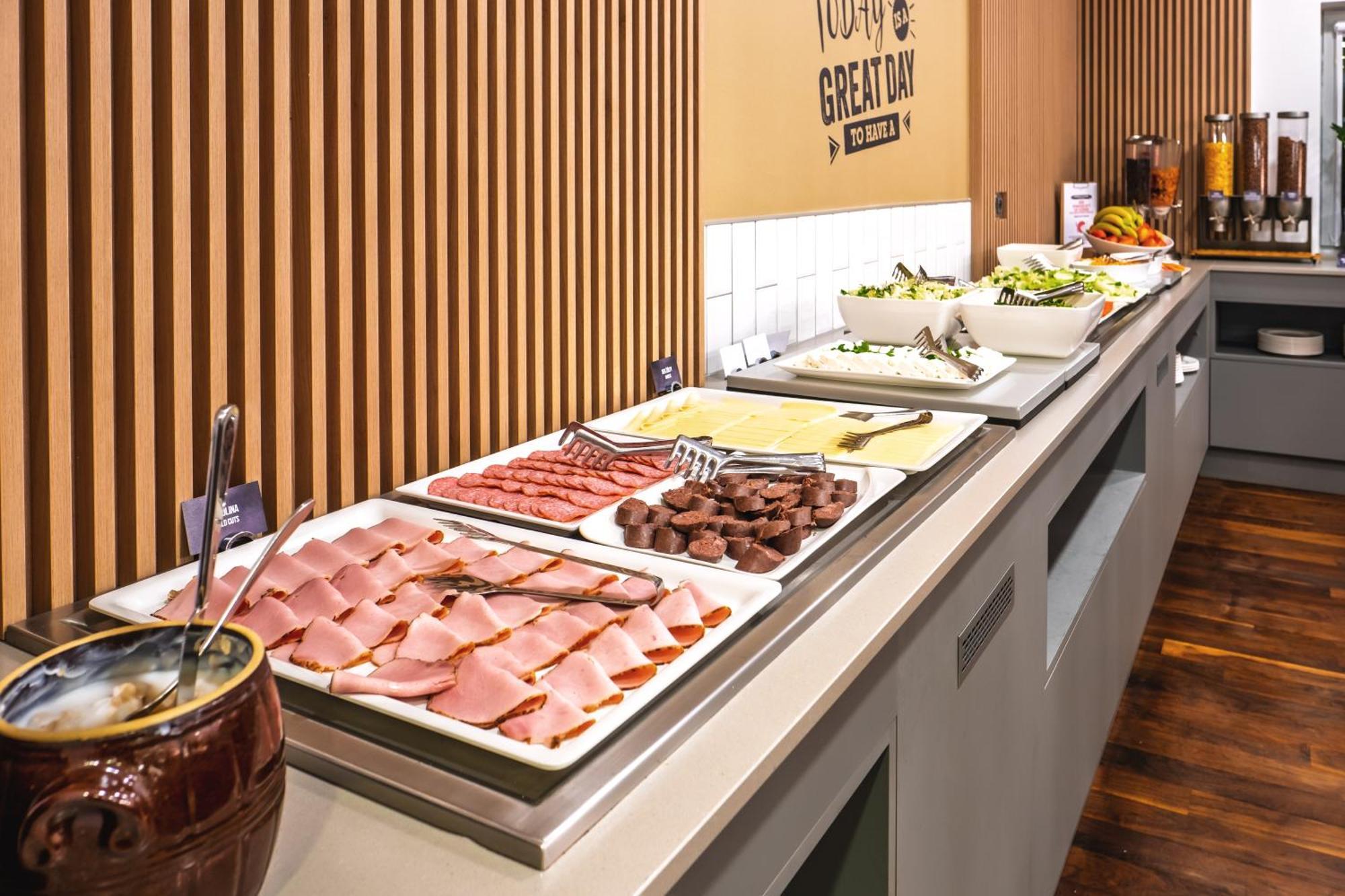 Hampton By Hilton Swinoujscie Hotel ภายนอก รูปภาพ