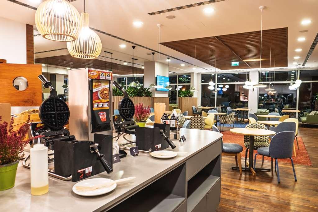 Hampton By Hilton Swinoujscie Hotel ร้านอาหาร รูปภาพ